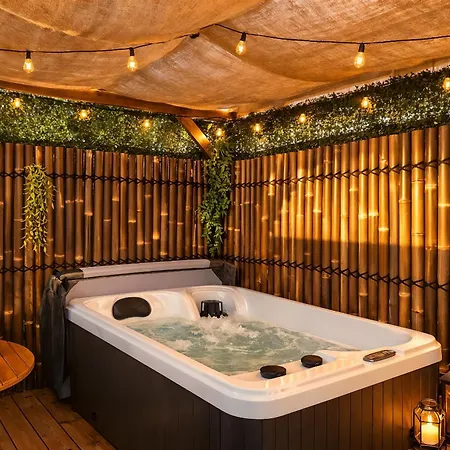 Tiny House Bambou Indépendante Avec Terrasse - Jardin - Calme