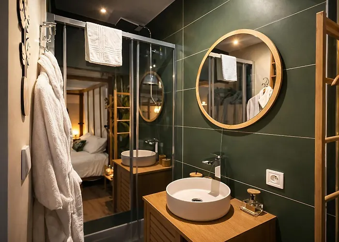 Tiny House Bambou Indépendante Avec Terrasse - Jardin - Calme Сasa de vacaciones *